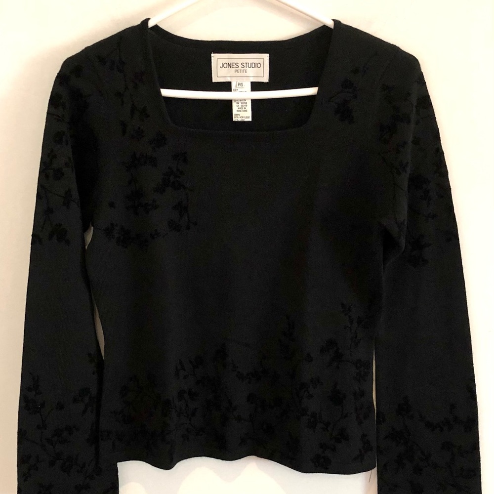 NWOT Women’s Black Wool Sweater